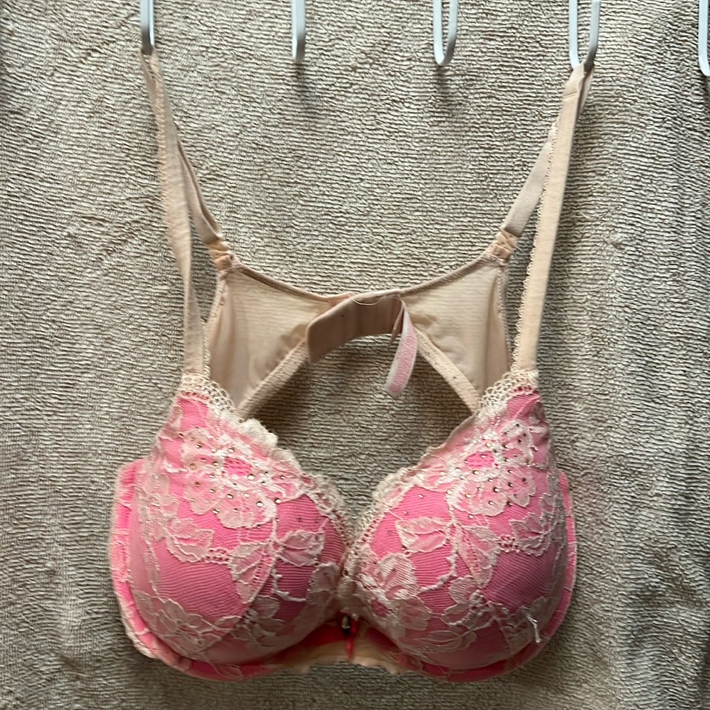 Victoria’s Secret 38C Padded Pink Bra